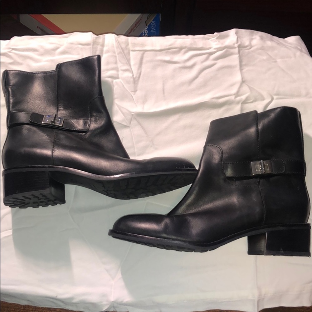 Cole haan size 9 waterproof leather boots